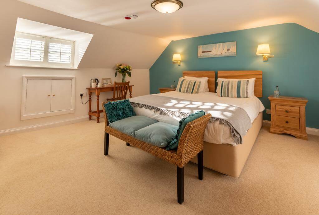 Manor West Bexington Standard Double Room Space